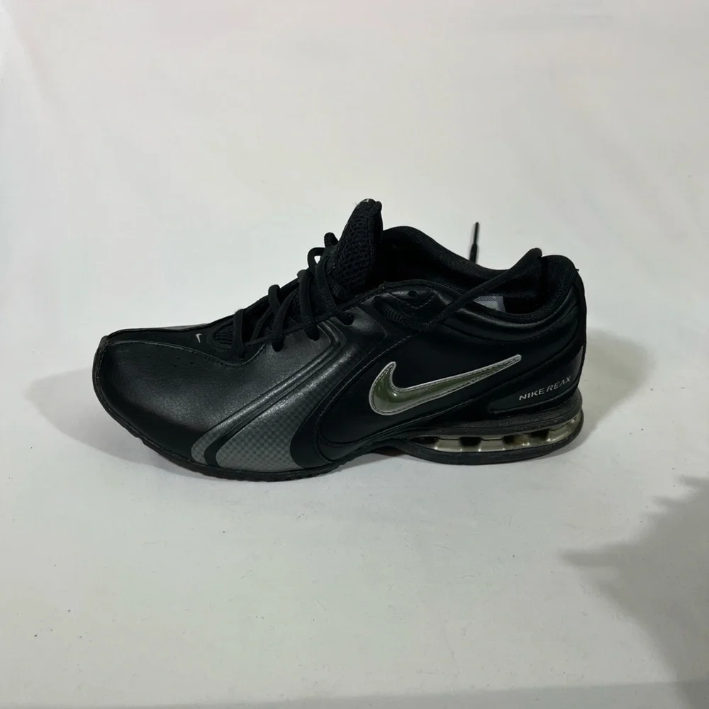 NIKE REAX TR‎ III SL CROSS TRAINER NEWSPRINT 333765-001 MENS 7.5 BLACK PREOWNED